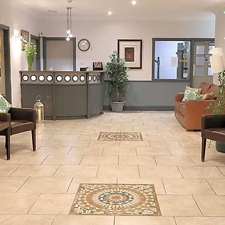 Ferryport House 3*